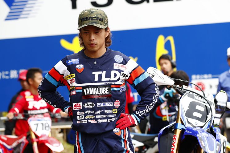 2019102804_004xx_JMX_Rd8_岡野選手_4000