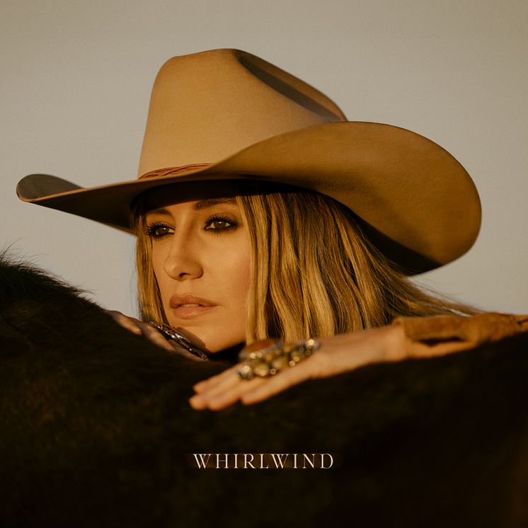 Omslag - Lainey Wilson "Whirlwind" album