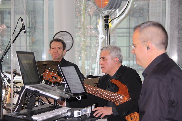 SINFONIMA Adventsmatinée - Band: Piano Tom Schlüter, Bass Francesco Petrocca,   Schlagzeug: Valery Brusilovsky