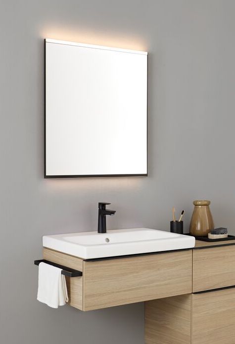 2023_iCon Bathroom with lay-on washbasin white matt, WC wall-hung white matt, Bidet wall-hung white matt, Option Mirror Plus Square black_with model_2_Big Size