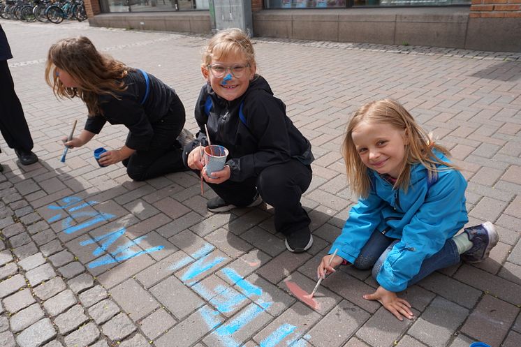 Aline, Hildur och Alice. Från vänster till höger_2