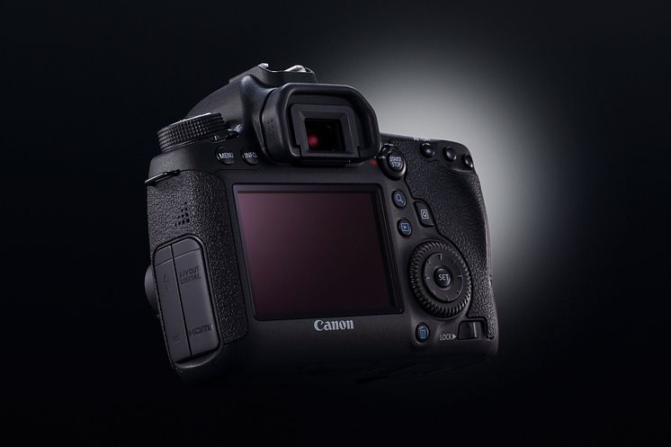 EOS 6D BCK CREATIVE.jpg