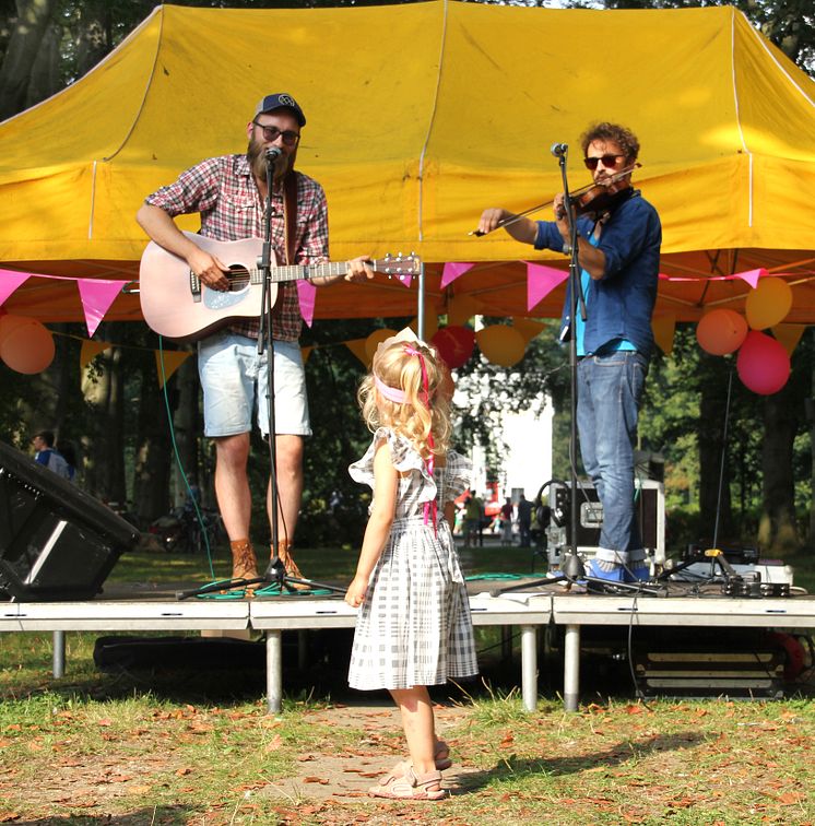 Tag der offenen Tür im Kinderhospiz: Bärenherz-Sommerfest lockt 1.000 Besucher in den Kees’schen Park