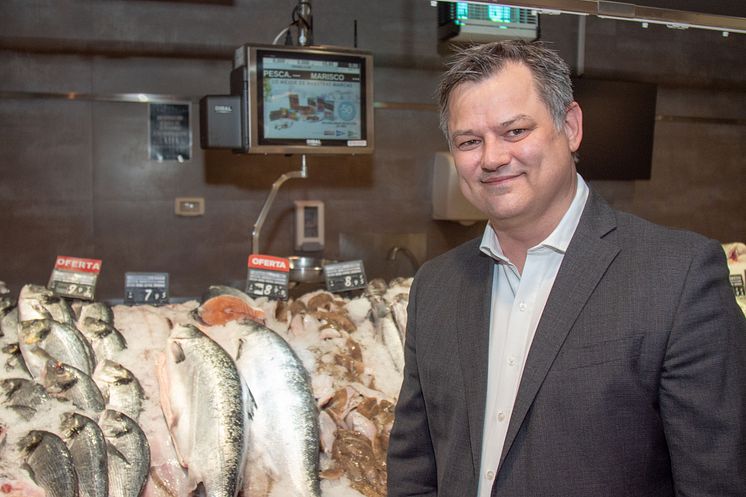 Bjørn-Erik Stabell ved spansk fiskedisk