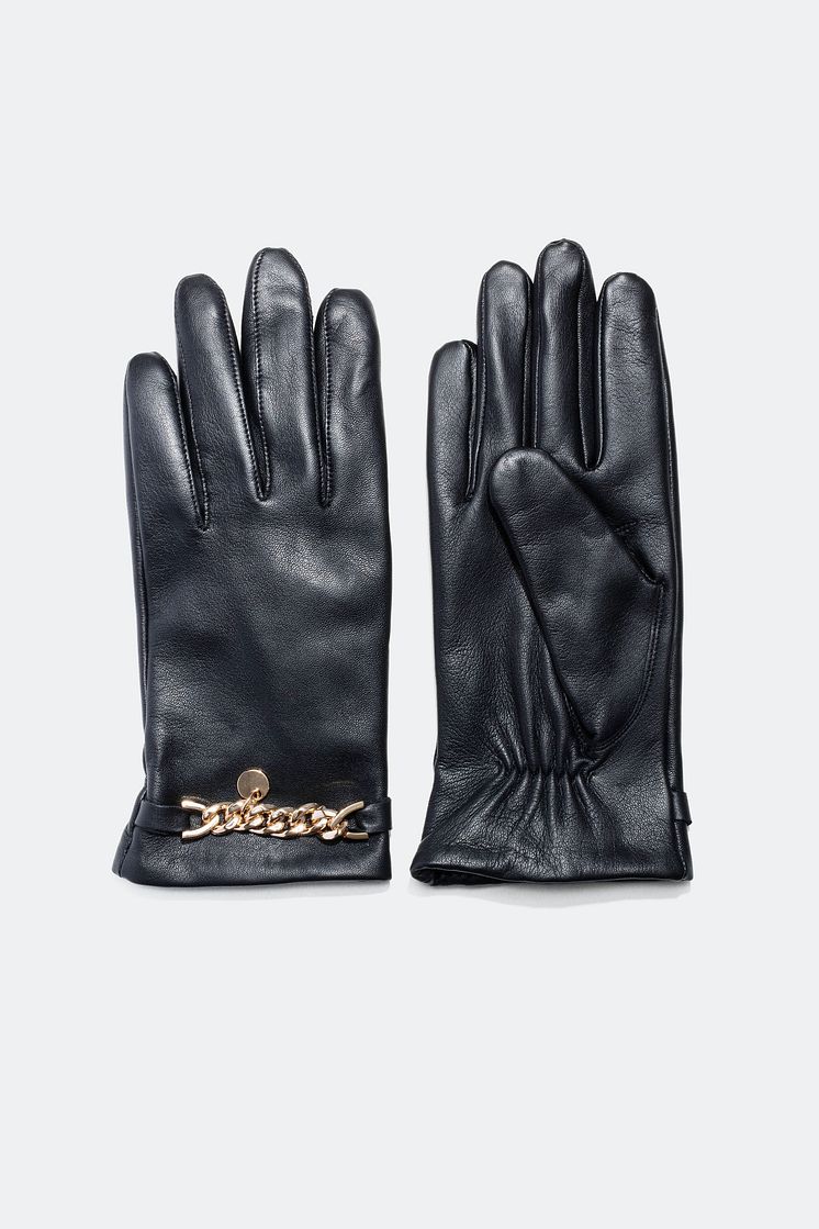 Leather gloves with gold chain