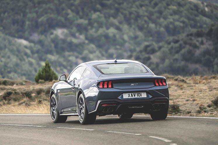 2024 FORD MUSTANG COUPE (9)