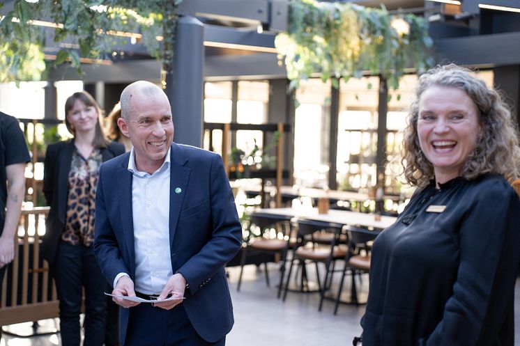 Inden overrækkelsen blev der sat ord på det store arbejde HimmerLand har gjort for at opnår certificeringen