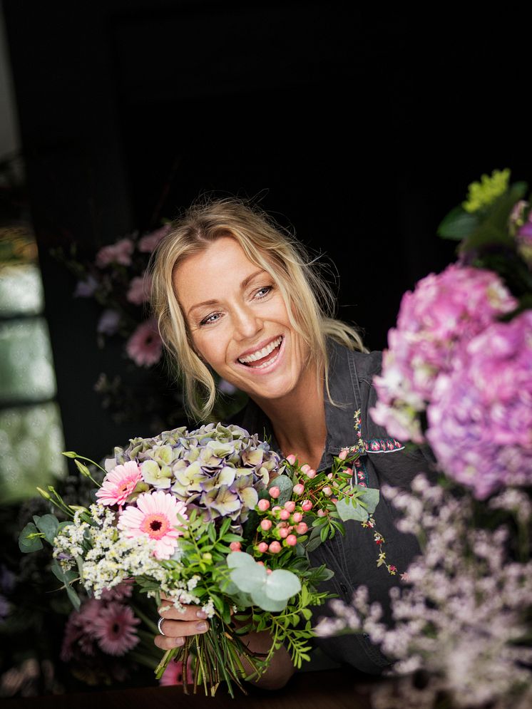 Kari Traa designet Rosa sløyfe-bukett