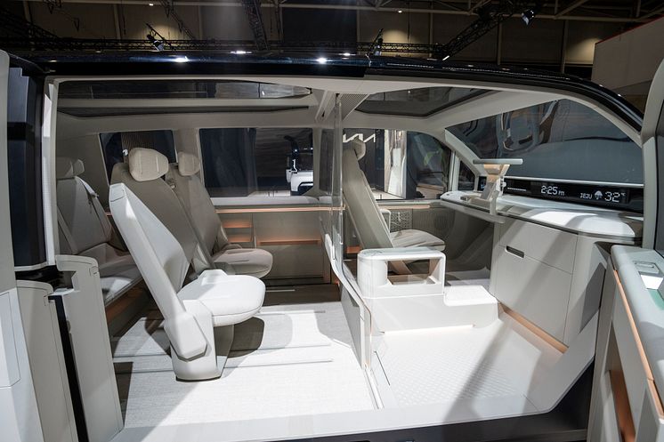kia-pbv-pv5-iaa-24-interior-highres005.jpg