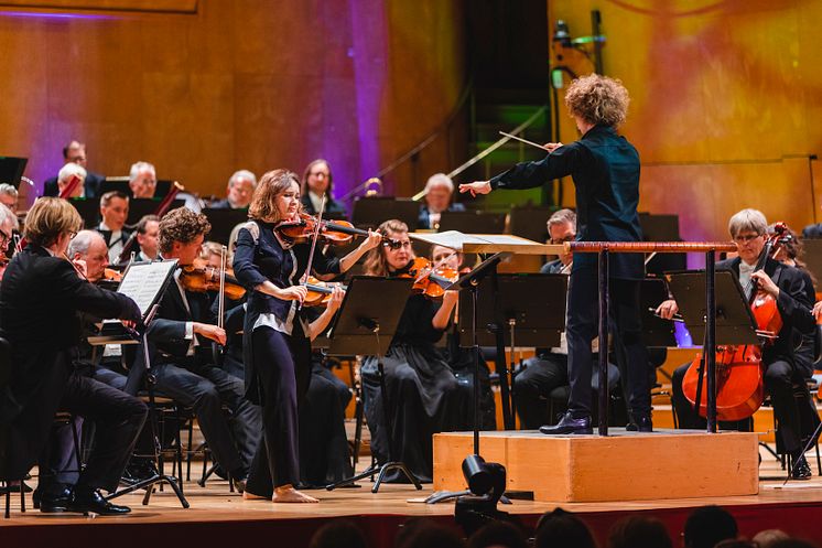 Patricia Kopatchinskaja, Santtu-Matias Rouvali och Göteborgs Symfoniker, Point Music Festival 2019. Foto: Francis Löfvenholm.