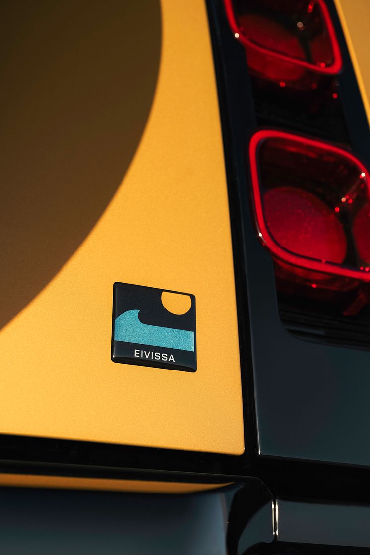 JLR Defender Ibiza 110 Eivissa Badge Detail.jpg
