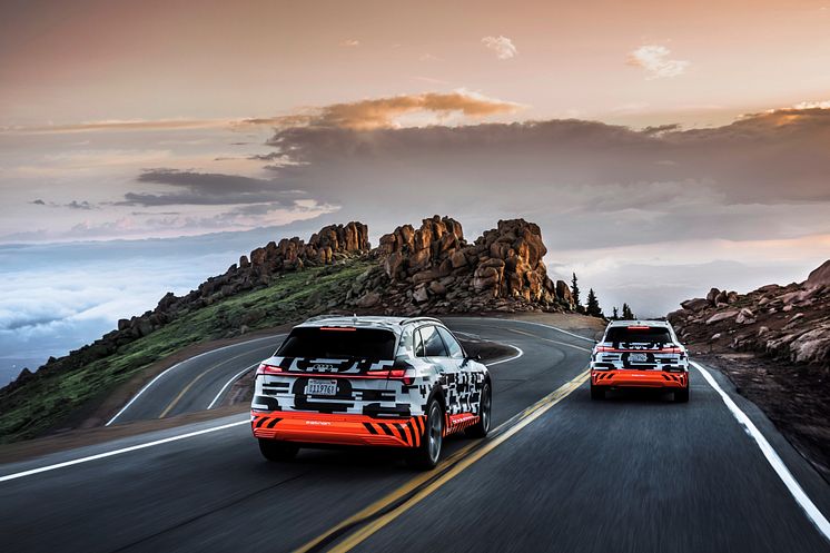 2x Audi e-tron prototype i rekuperationstest på Pikes Peak