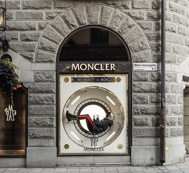 Moncler butik Stockholm_beskuren