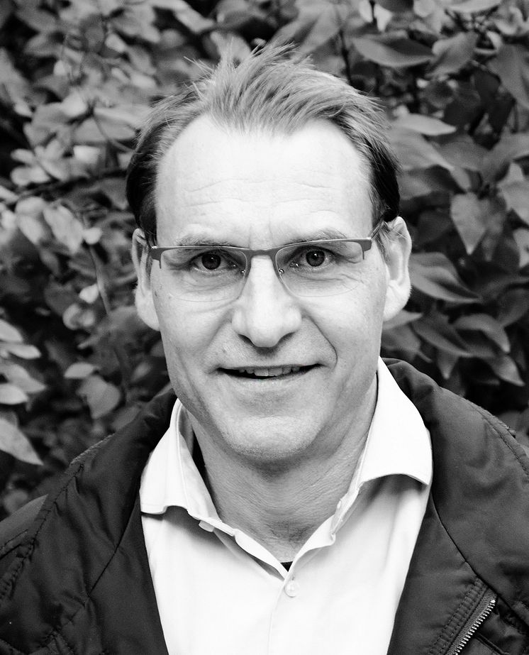 per_danielsson_axema_sv-vit-1.jpg