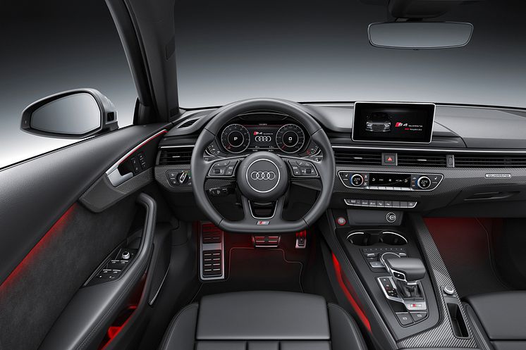 Audi S4 - interior