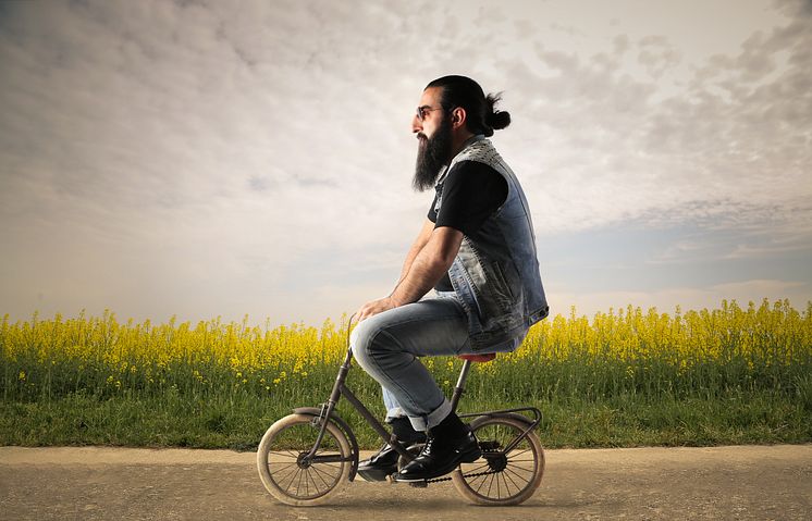 man på cykel shutterstock_281475476