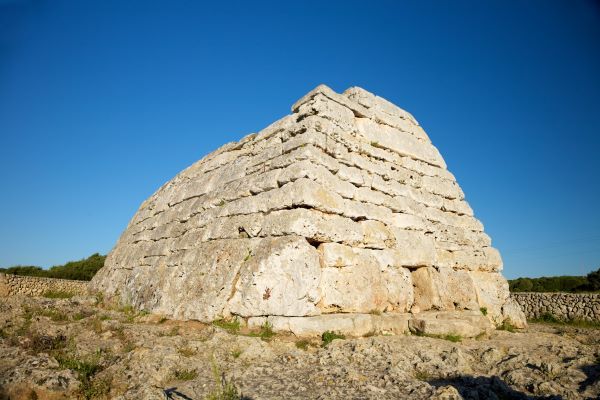 Menorca-menorca-naveta_des_tudons