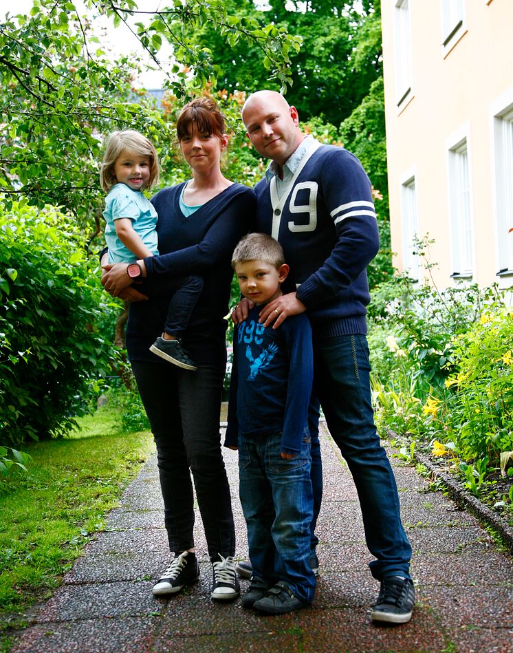 Polars bloggpappa Kalle Brauner med familj