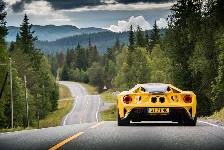 Verdens smukkeste rute – den norske kyststrækning i Ford GT