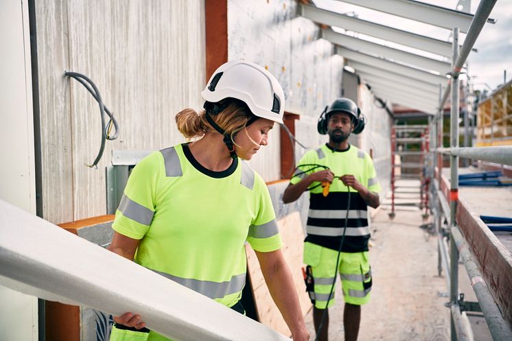 6135 High-Vis Shorts med stretch og hylsterlommer, Klasse 1