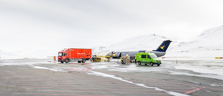 Helelektrisk post på Svalbard