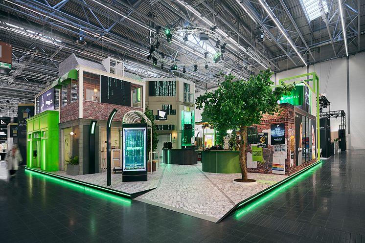 beMatrix -inspirational picture of stand with beMatrix Modular System.jpg
