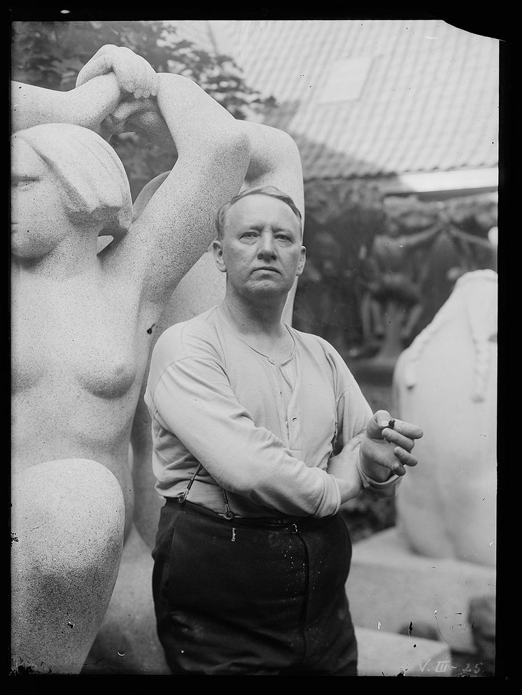 Gustav  Vigeland (utendørs) / Vigelandjubileet (hovedpersonen)