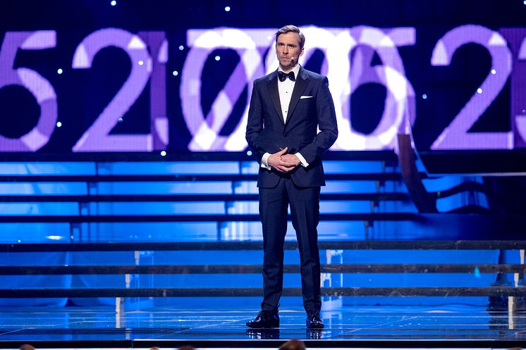 Johan Olsson delar ut priset Årets nykomling under Idrottsgalan den 15 januari 2018 i Stockholm