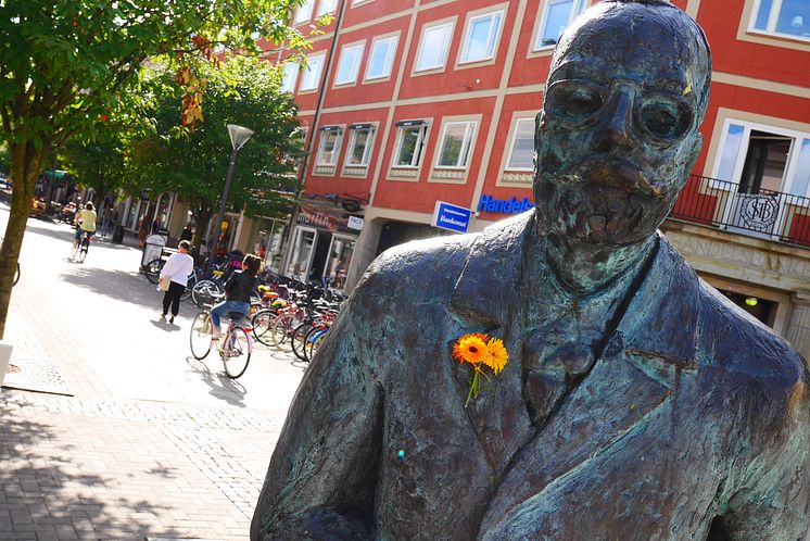 Gustaf Fröding-staty på Gågatan