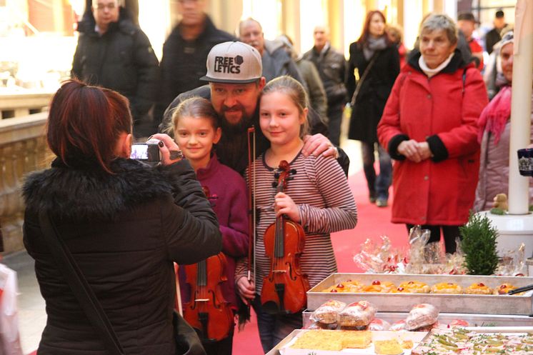 Großer Erfolg: Bärenherz-Weihnachtsbasar 2015