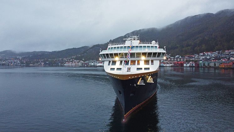 Havila Castor arrives in Bergen