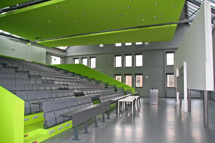 Hörsaalzentrum Halle 17 / Audimax