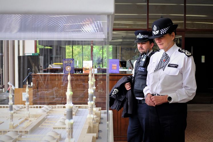 Deputy Commissioner Dame Lynne Owens at a visit to the London Central Mosque 001