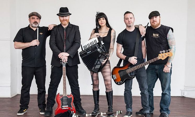 The Mahones