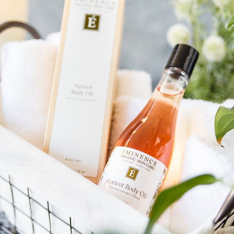 Éminence Organics Apricot Body Oil 2