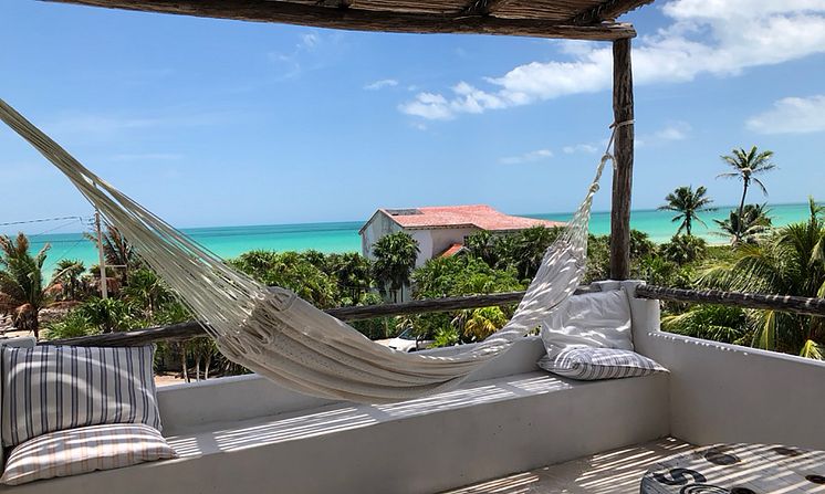 hammock-lunarena-boutique-beach-hotel-el-cuyo-mexico