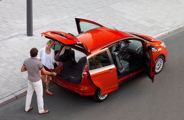 Nye Ford B-MAX med en unik døråpning på 150 cm bred.