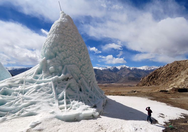 Konstgjorda glaciärer ska lösa vattenbrist i norra Indien och är ett samarbete mellan forskare i Indien och Luleå tekniska universitet.