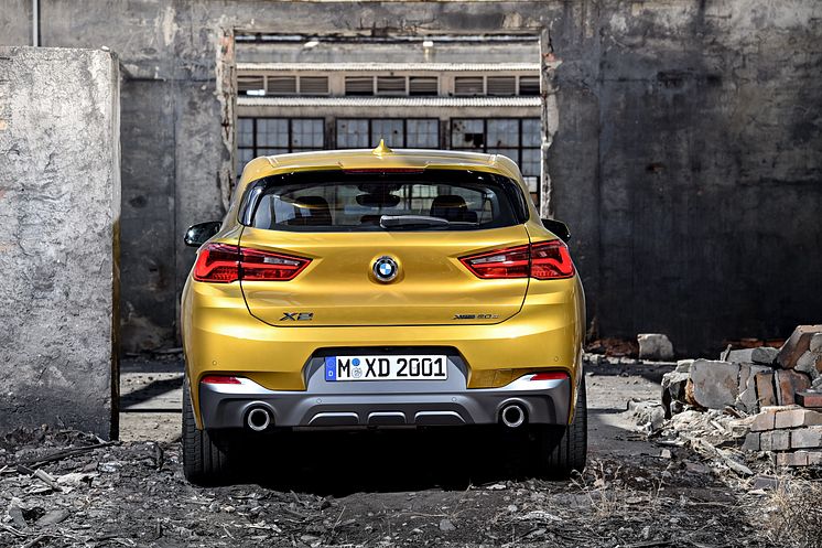 HELT NYA BMW X2