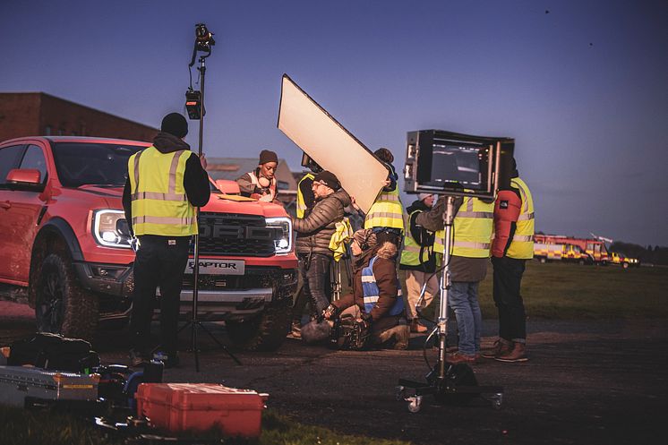 raptor_behind_the_scenes_dusk_lighting