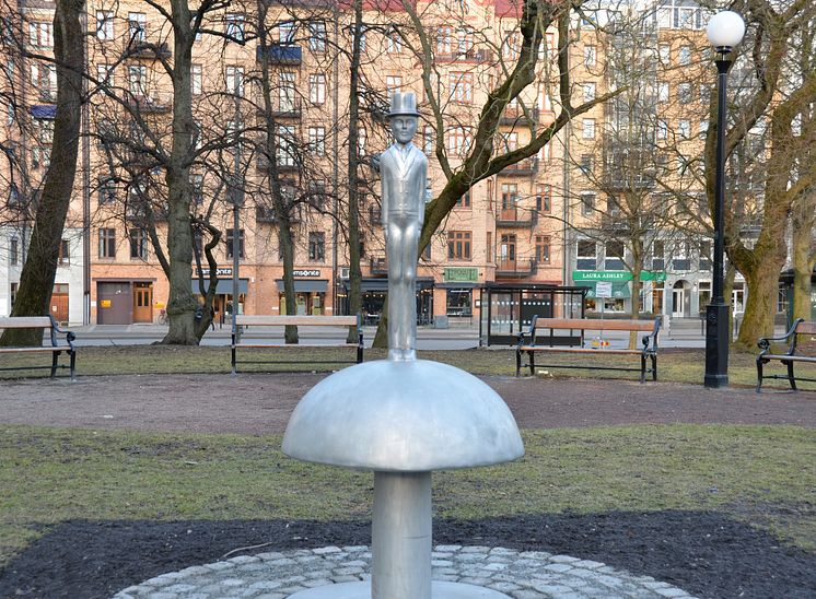 Skulptur av Sara Nilsson i Lorensbergsparken 