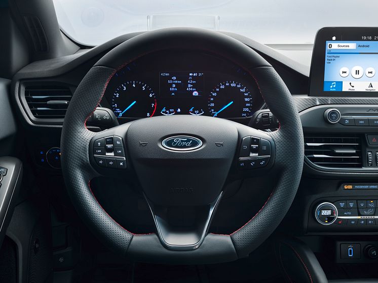 Ny Ford Focus ST-Line interiør