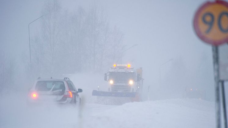 Vintervägunderhåll till mnd - foto - Patrick Trägårdh.JPG