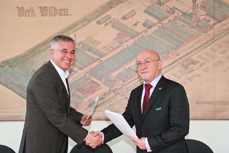 Kooperationsvereinbarung mit dem Oberstufenzentrum Recht Berlin unterzeichnet
