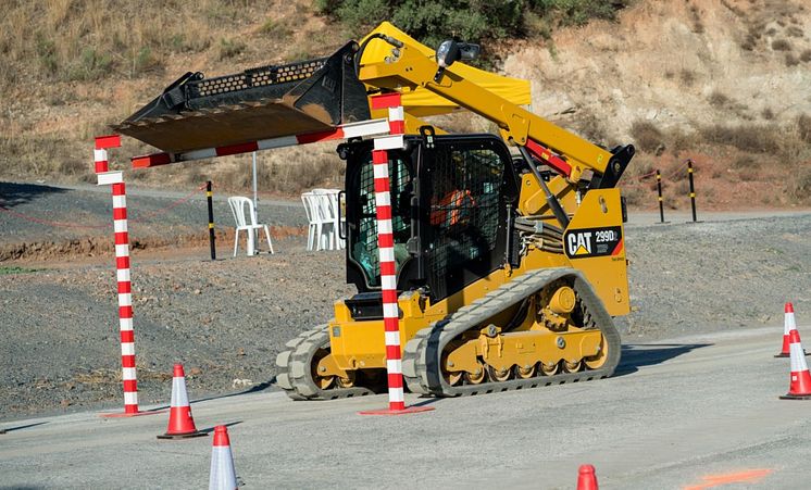 Cat Operator Challenge 2019, Skid steer Cat 299D