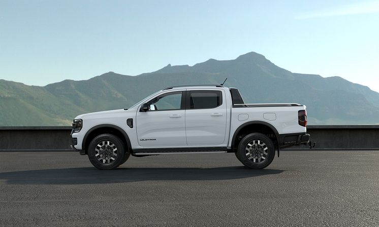 Ford Ranger ladbar hybrid  (12).jpg