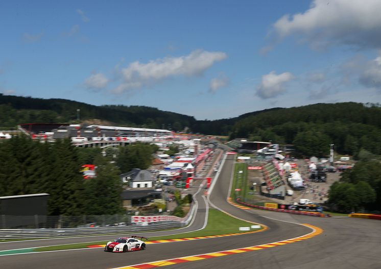 24h Spa 2015 - Audi R8 LMS #5 (Audi Sport Team Phoenix), Christian Mamerow, Christopher Mies, Nicki Thiim on track