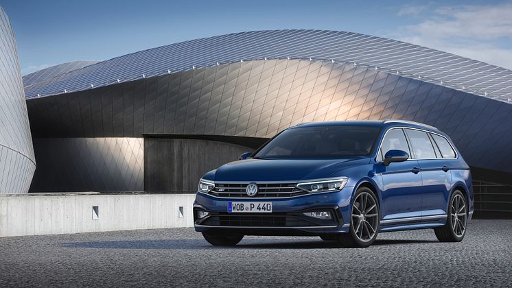 Nya Passat Sportscombi i R-Line-utförande.