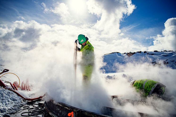 Steaming av turbinfundamenter Roan vindpark