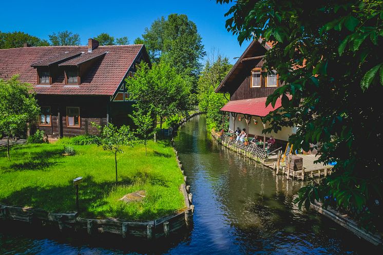 Lübbenau_Spreewald_Lübbenau_Kleines_Restaurant_an_einer_Gracht